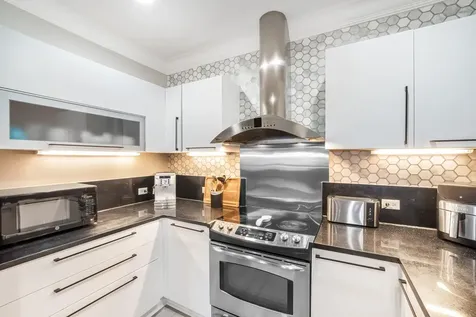 Suffolk Court Grand Bahama Freeport BS