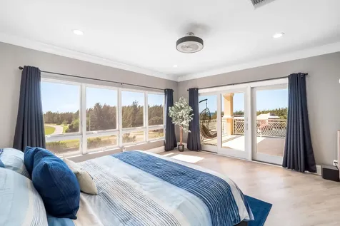 Suffolk Court Grand Bahama Freeport BS