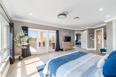 Suffolk Court Grand Bahama Freeport BS