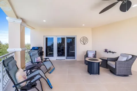 Suffolk Court Grand Bahama Freeport BS