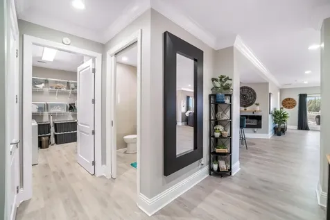 Suffolk Court Grand Bahama Freeport BS