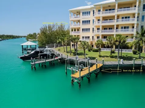 Suffolk Court Grand Bahama Freeport BS