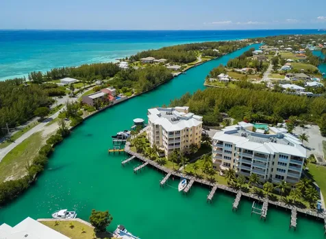 Suffolk Court Grand Bahama Freeport BS