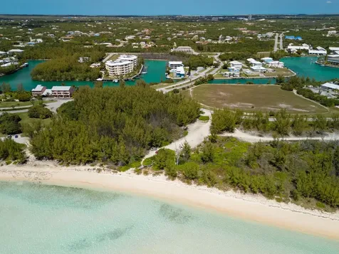 Suffolk Court Grand Bahama Freeport BS