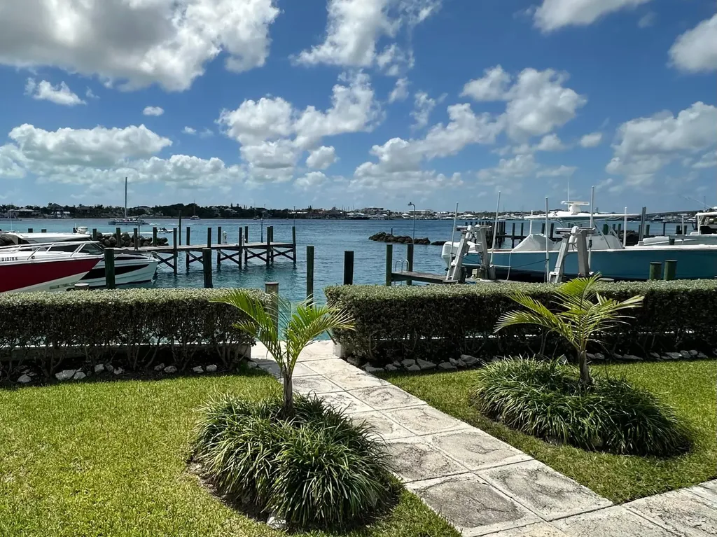 Cloister Drive New Providence Paradise Island BS