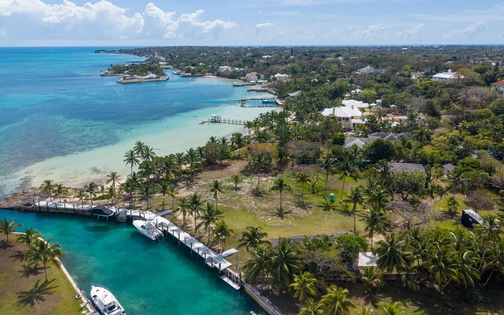Lot A, Coconut Point New Providence Paradise Island BS