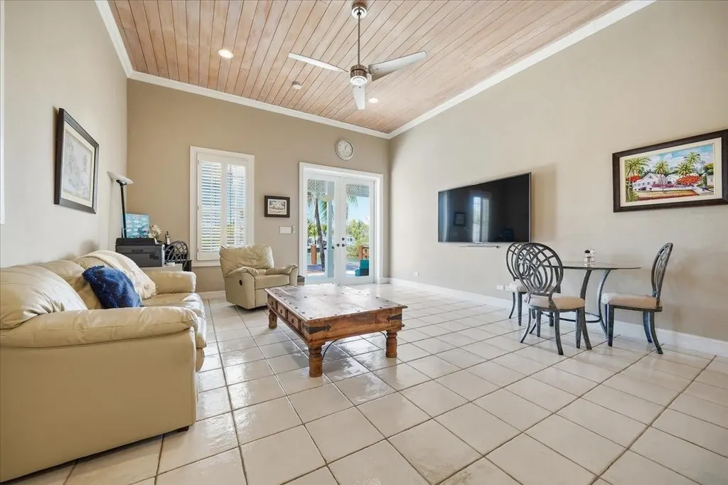 3 Beach Island New Providence Paradise Island BS