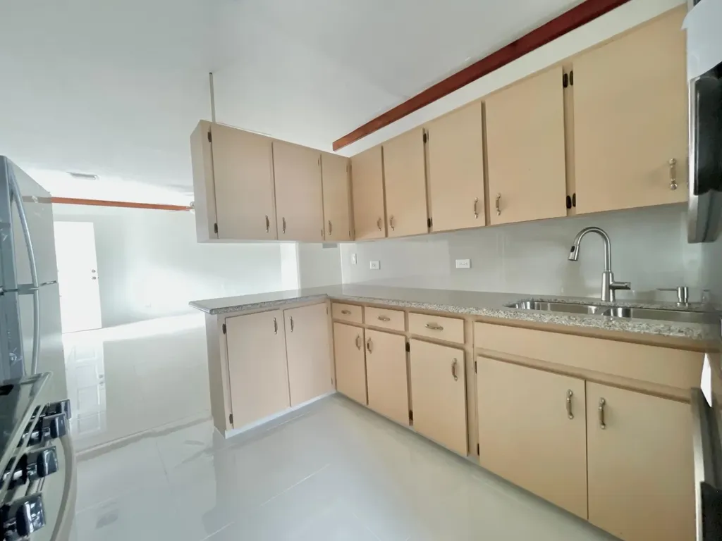 Blenheim Road, Stapledon 29 New Providence Paradise Island BS