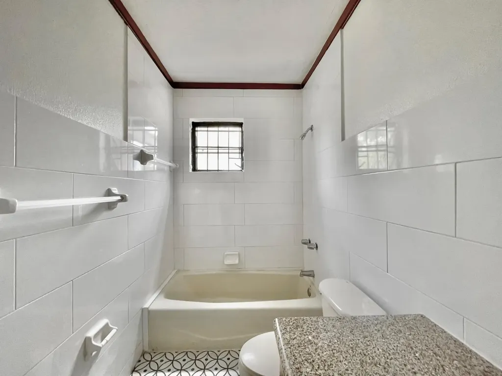 Blenheim Road, Stapledon 29 New Providence Paradise Island BS