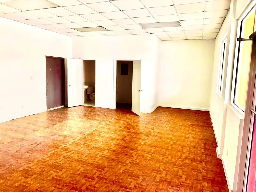 Cowpen Road Rental At Rigby Plaza New Providence Paradise Island BS