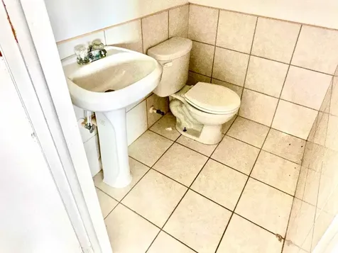 Cowpen Road Rental At Rigby Plaza New Providence Paradise Island BS