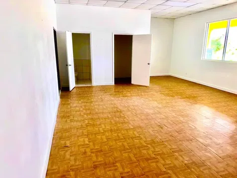 Cowpen Road Rental At Rigby Plaza New Providence Paradise Island BS
