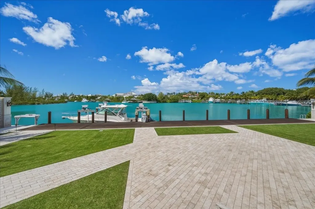 3 Old Fort Drive New Providence Paradise Island BS