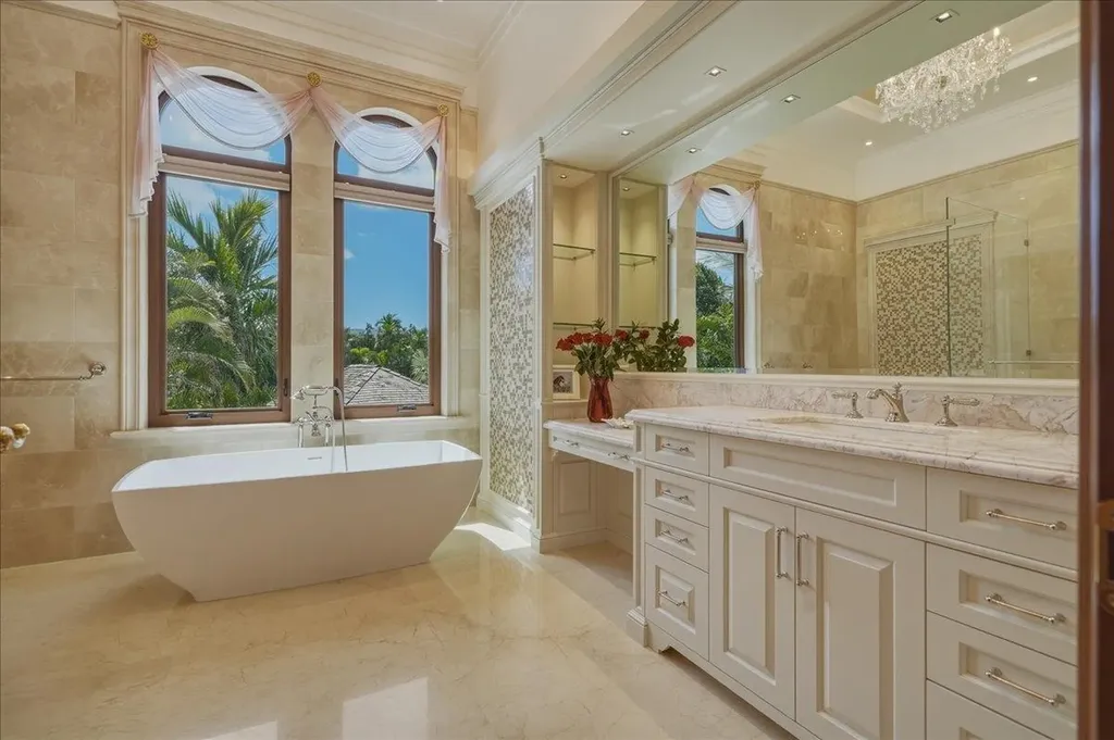 3 Old Fort Drive New Providence Paradise Island BS