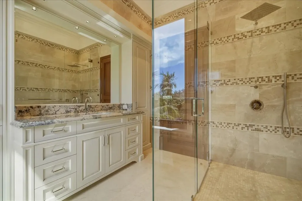 3 Old Fort Drive New Providence Paradise Island BS