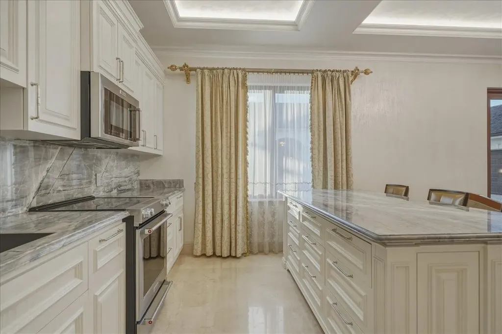 3 Old Fort Drive New Providence Paradise Island BS