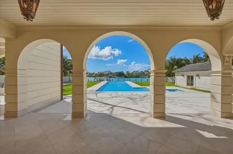 3 Old Fort Drive New Providence Paradise Island BS