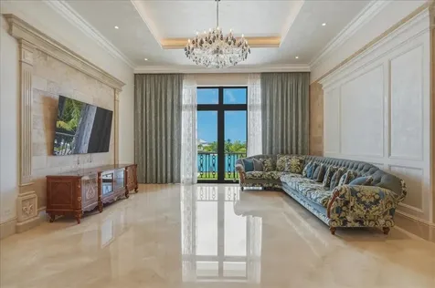 3 Old Fort Drive New Providence Paradise Island BS