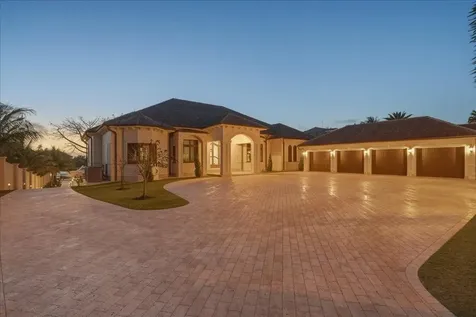 3 Old Fort Drive New Providence Paradise Island BS