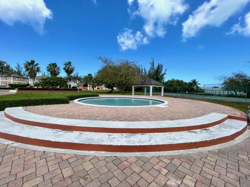 Coral Reef Circle New Providence Paradise Island BS