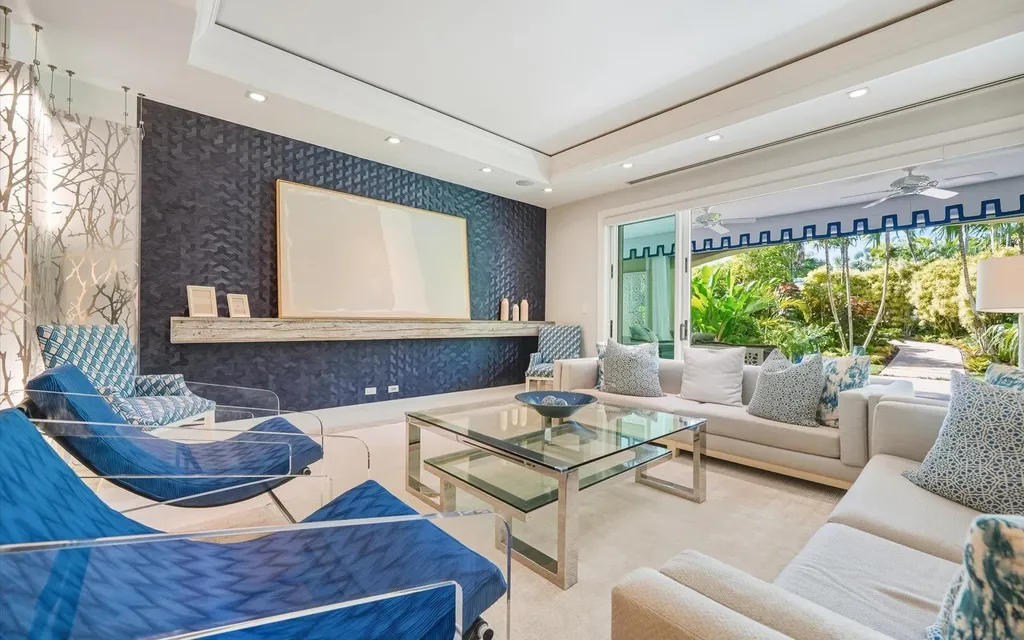 New Providence Paradise Island BS, Sunnyside Condominiums, Unit 102 & 103