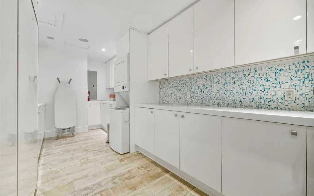 Sunnyside Condominiums New Providence Paradise Island BS