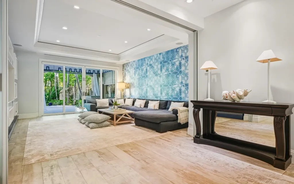 Sunnyside Condominiums New Providence Paradise Island BS