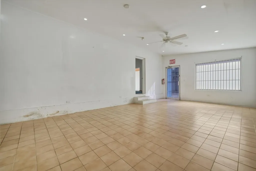 58 Montrose Avenue New Providence Paradise Island BS