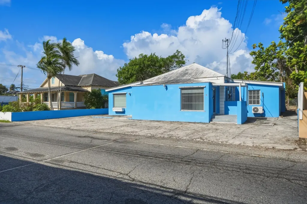 58 Montrose Avenue New Providence Paradise Island BS