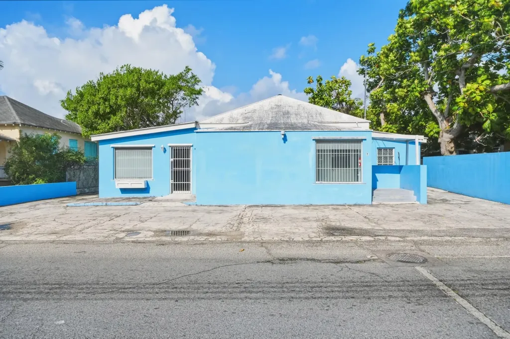 58 Montrose Avenue New Providence Paradise Island BS