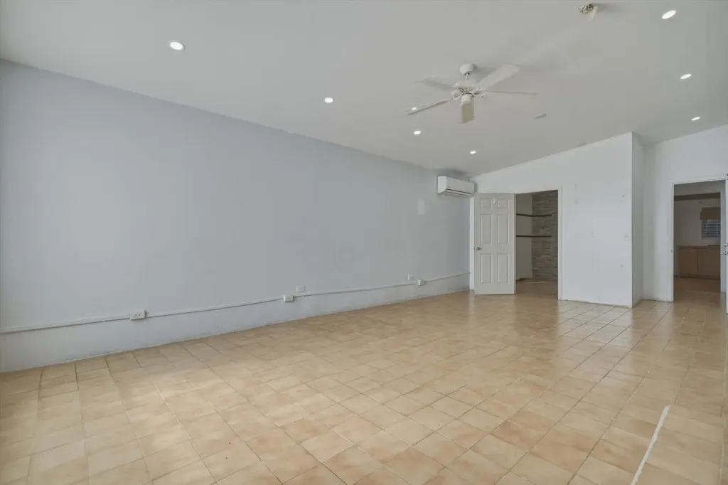 58 Montrose Avenue New Providence Paradise Island BS