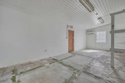 58 Montrose Avenue New Providence Paradise Island BS