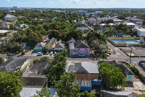 58 Montrose Avenue New Providence Paradise Island BS