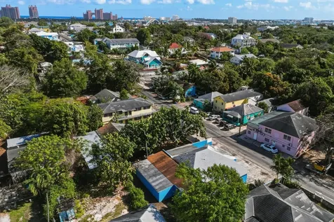 58 Montrose Avenue New Providence Paradise Island BS