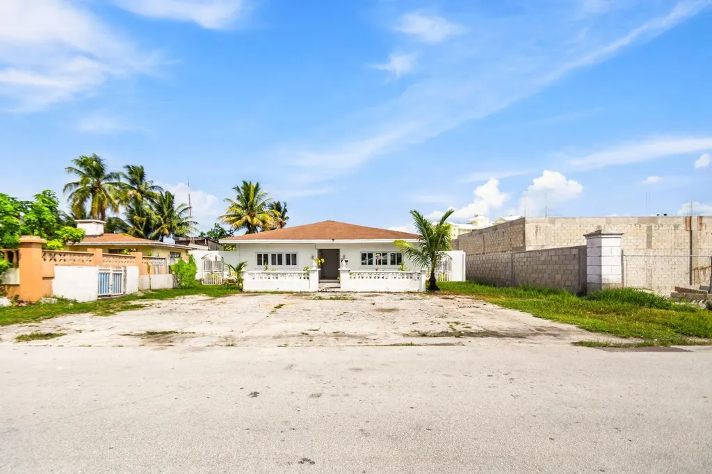 18 Hampshire Street New Providence Paradise Island BS