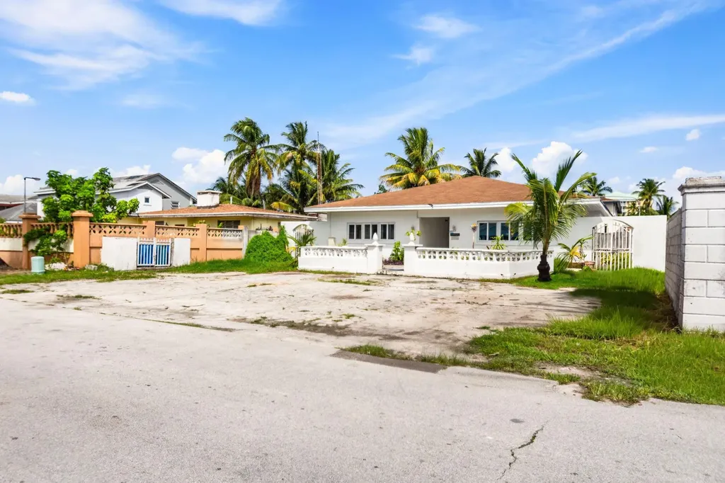 18 Hampshire Street New Providence Paradise Island BS