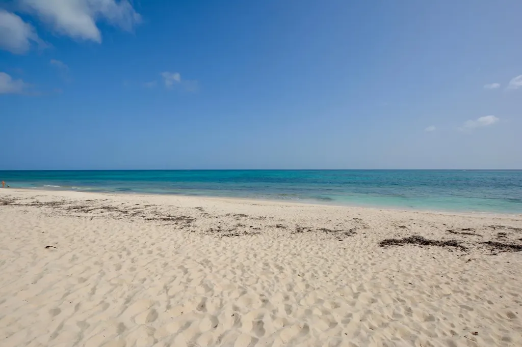 Love Beach Walk New Providence Paradise Island BS