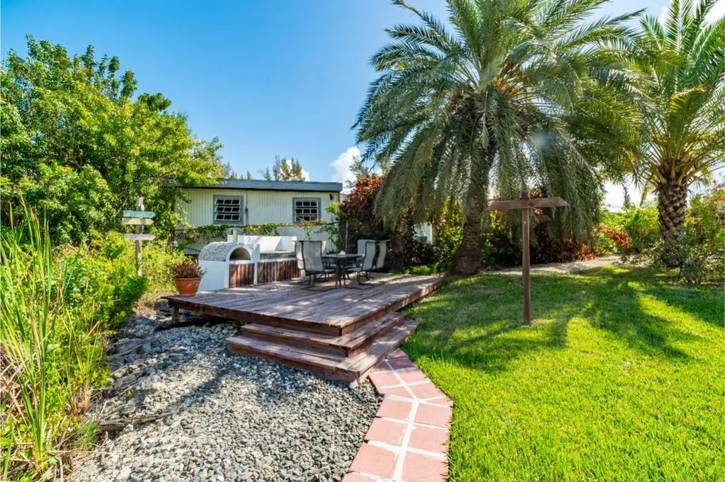 Royal Palm Way Grand Bahama Freeport BS