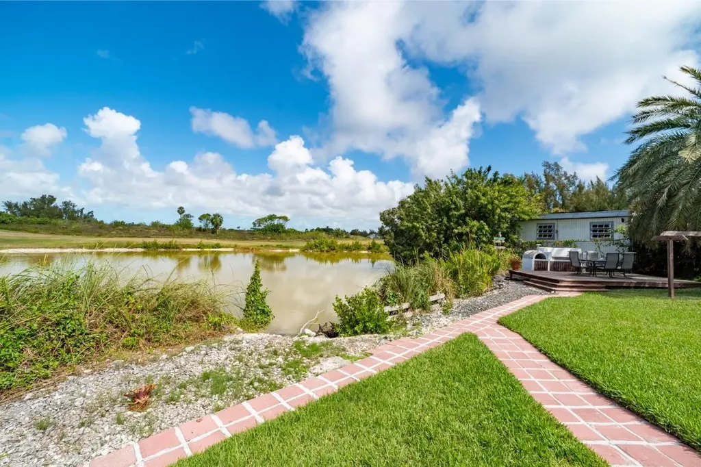 Royal Palm Way Grand Bahama Freeport BS