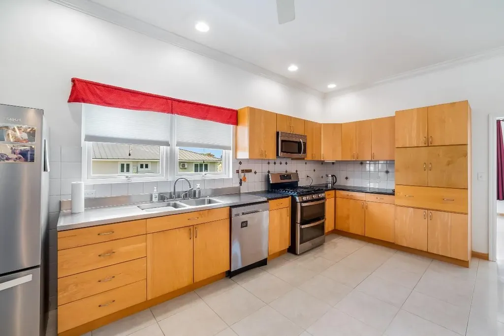 Royal Palm Way Grand Bahama Freeport BS