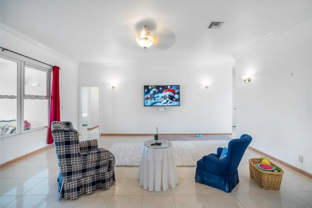 Royal Palm Way Grand Bahama Freeport BS
