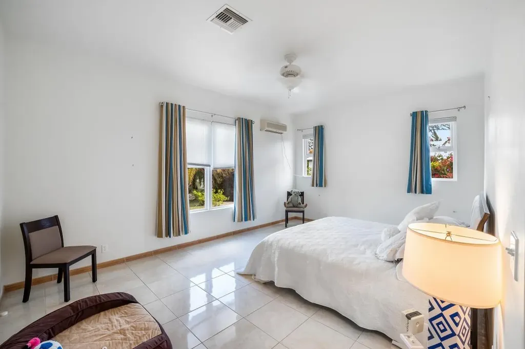 Royal Palm Way Grand Bahama Freeport BS