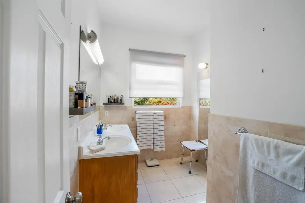 Royal Palm Way Grand Bahama Freeport BS