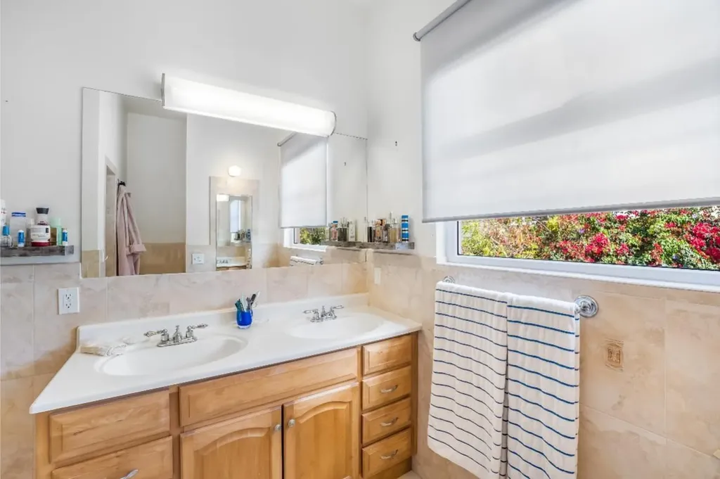 Royal Palm Way Grand Bahama Freeport BS