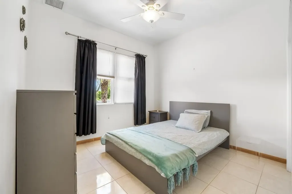 Royal Palm Way Grand Bahama Freeport BS