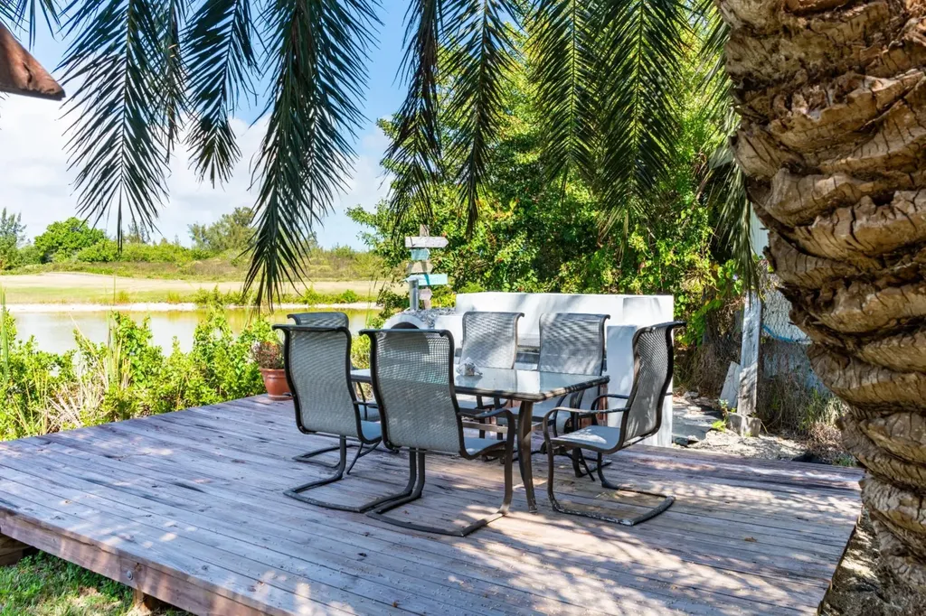 Royal Palm Way Grand Bahama Freeport BS