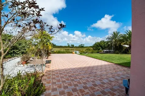 Royal Palm Way Grand Bahama Freeport BS