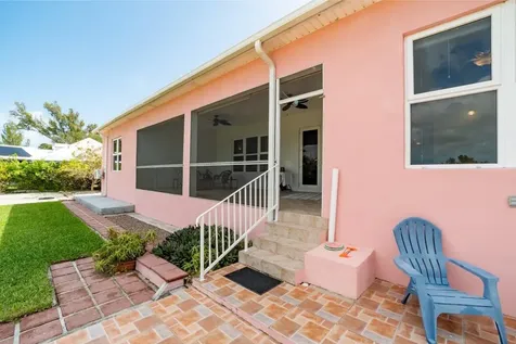 Royal Palm Way Grand Bahama Freeport BS