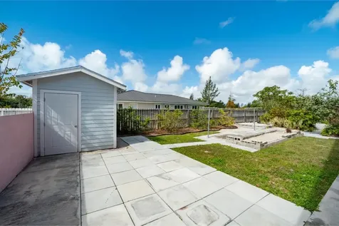 Royal Palm Way Grand Bahama Freeport BS