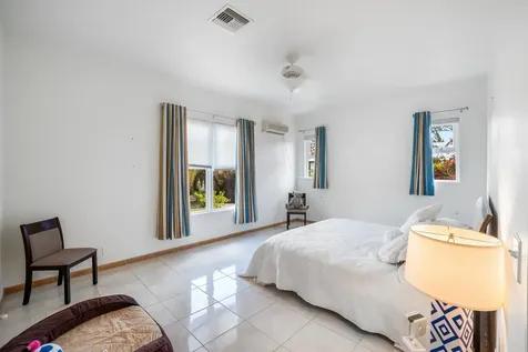 Royal Palm Way Grand Bahama Freeport BS